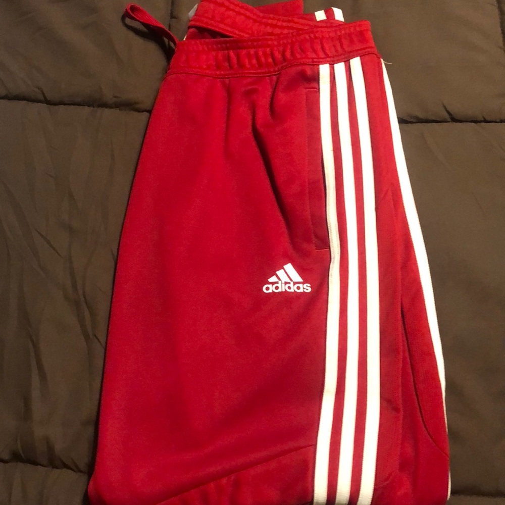 Adidas sweatpants brand new but no tags. Size L